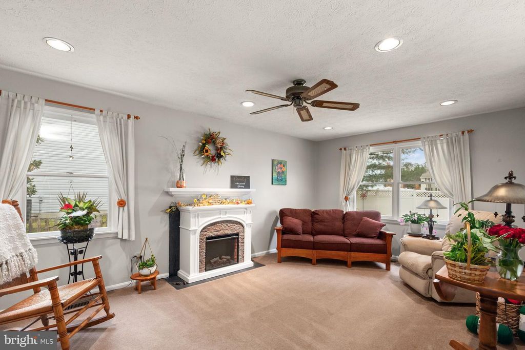 Image 14 of property listing at 2832 BYNUM OVERLOOK DR, Abingdon, MD 21009