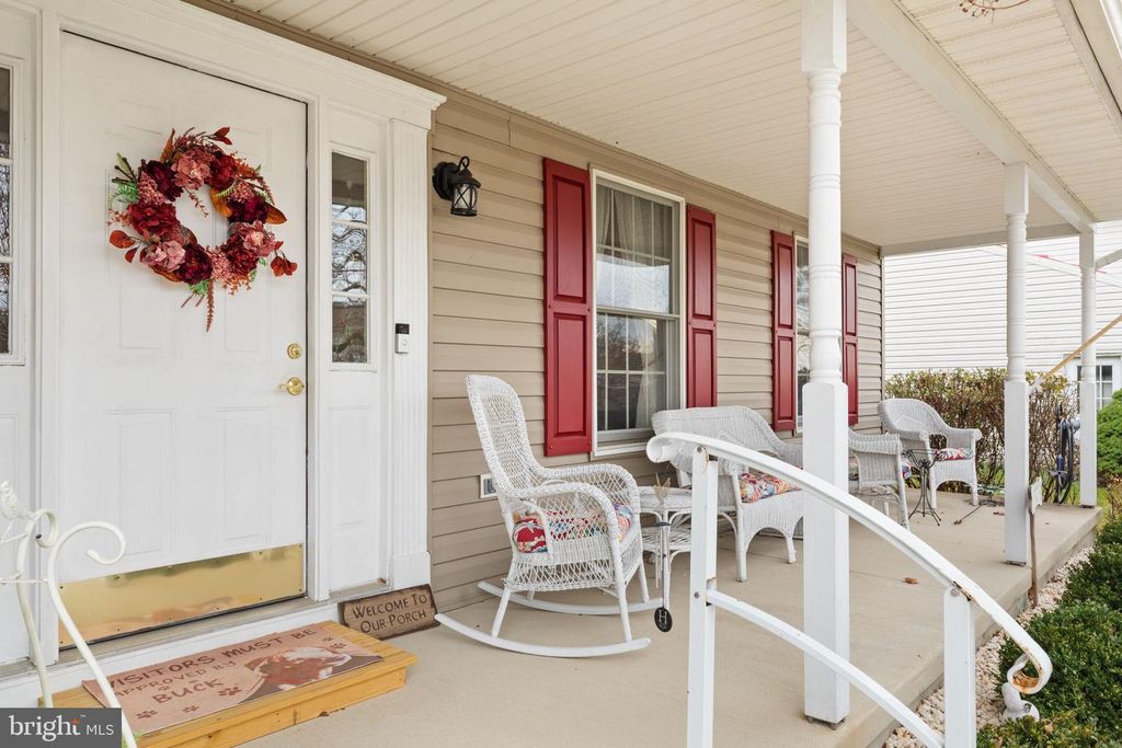 Image 3 of property listing at 2832 BYNUM OVERLOOK DR, Abingdon, MD 21009