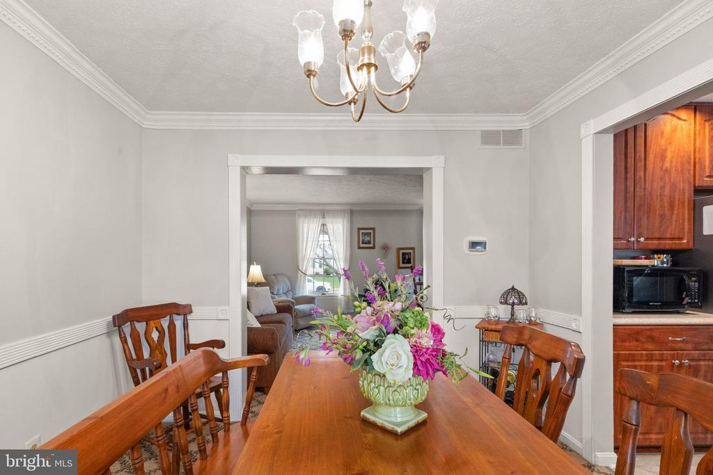 Image 9 of property listing at 2832 BYNUM OVERLOOK DR, Abingdon, MD 21009