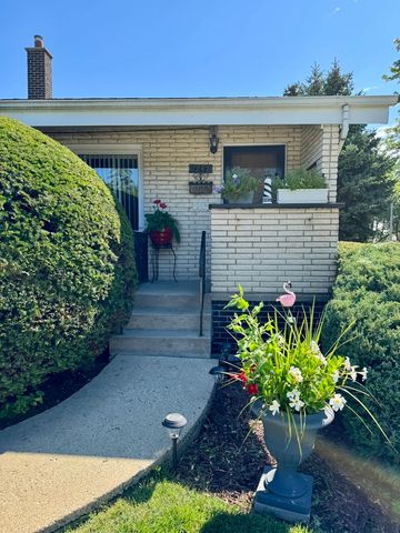 1247 S Mannheim Road 3, Westchester, IL 60154