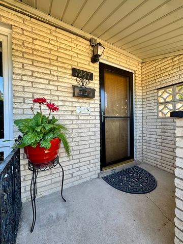 1247 S Mannheim Road 3, Westchester, IL 60154