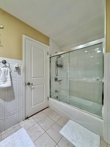 1247 S Mannheim Road 3, Westchester, IL 60154