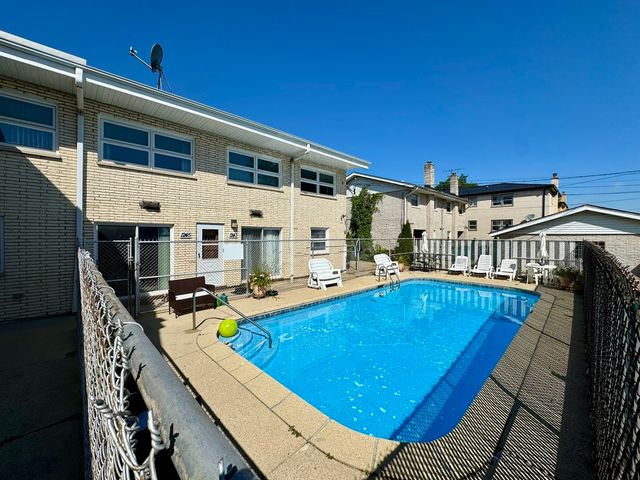 1247 S Mannheim Road 3, Westchester, IL 60154