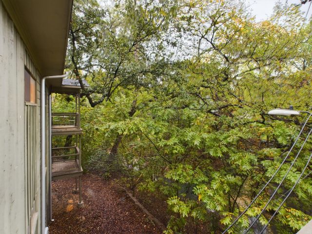 2303 East Side DR 217, Austin, TX 78704