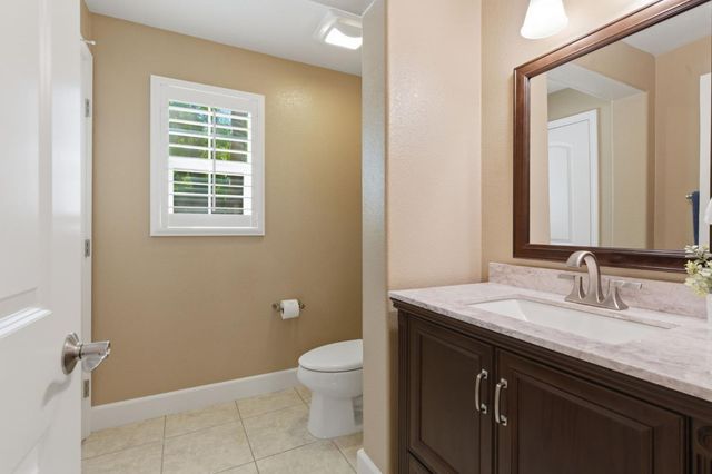 626 W Gravino Dr, Mountain House, CA 95391
