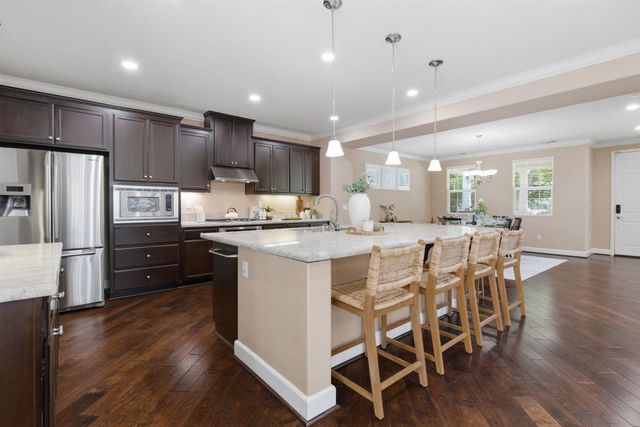 626 W Gravino Dr, Mountain House, CA 95391