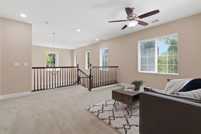 626 W Gravino Dr, Mountain House, CA 95391