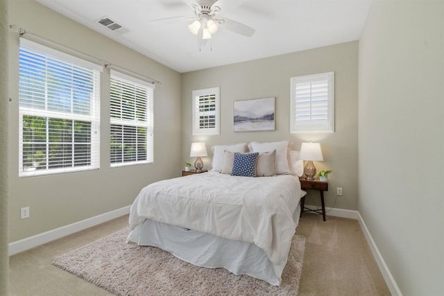 626 W Gravino Dr, Mountain House, CA 95391