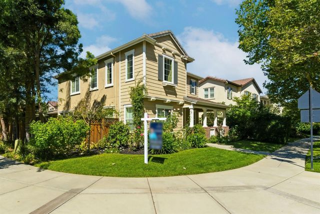 626 W Gravino Dr, Mountain House, CA 95391