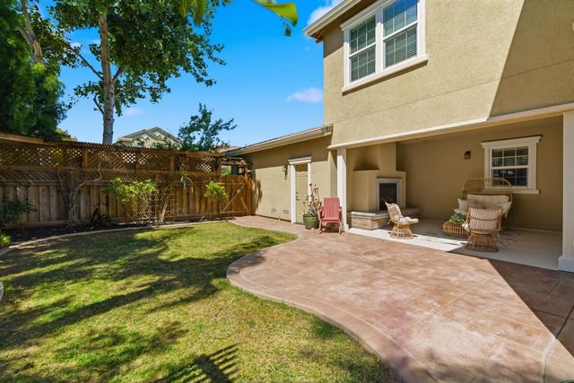 626 W Gravino Dr, Mountain House, CA 95391
