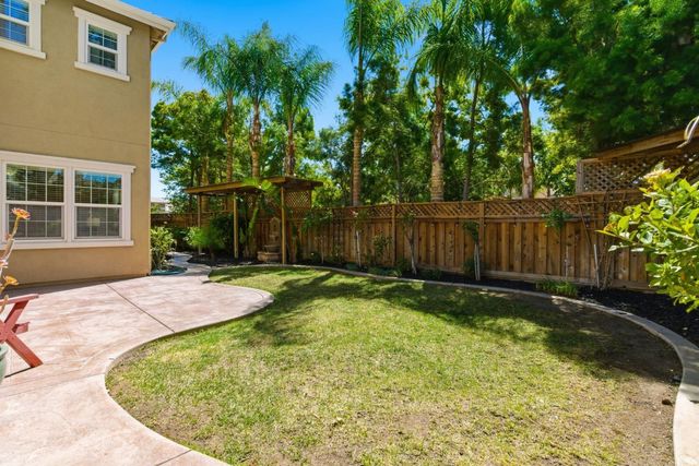 626 W Gravino Dr, Mountain House, CA 95391