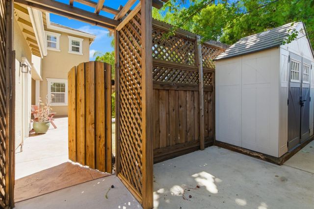 626 W Gravino Dr, Mountain House, CA 95391