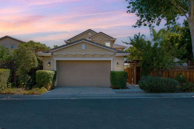 626 W Gravino Dr, Mountain House, CA 95391