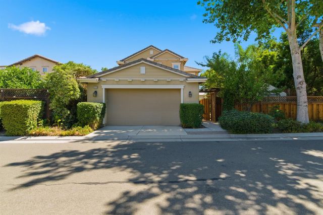 626 W Gravino Dr, Mountain House, CA 95391