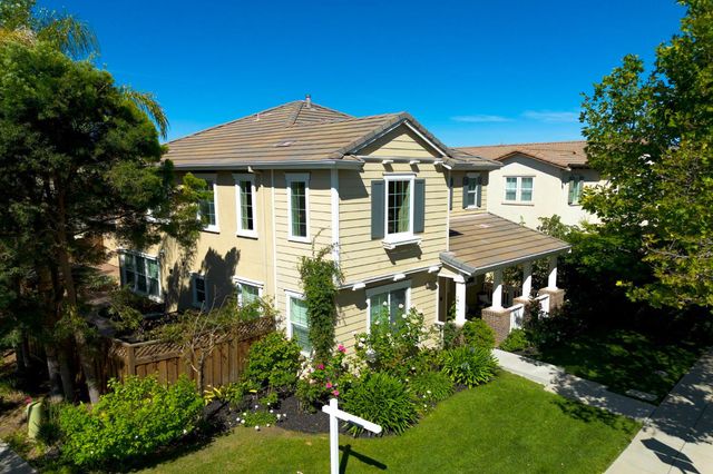 626 W Gravino Dr, Mountain House, CA 95391