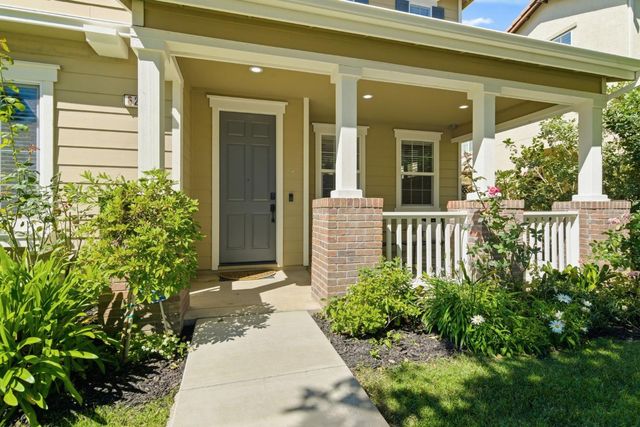 626 W Gravino Dr, Mountain House, CA 95391