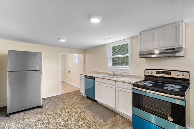 1879 Hampton Avenue, North Charleston, SC 29405