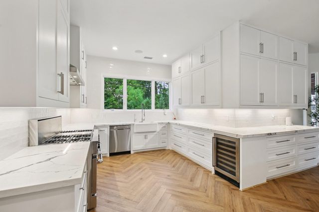 14103 Carolcrest Circle, Houston, TX 77079