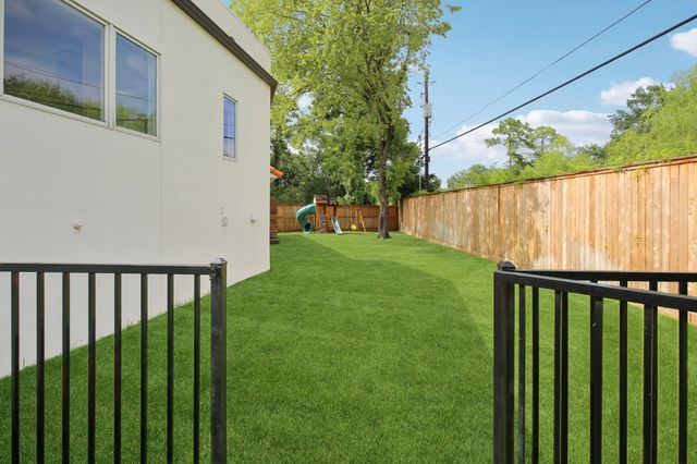 14103 Carolcrest Circle, Houston, TX 77079