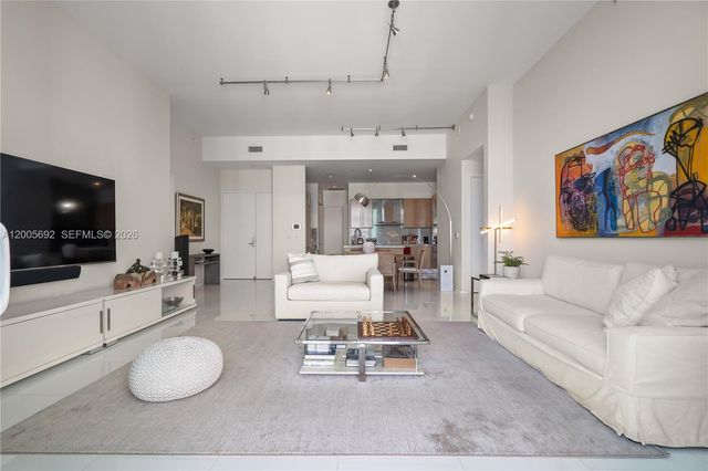 900 Brickell Key Blvd 3002, Miami, FL 33131