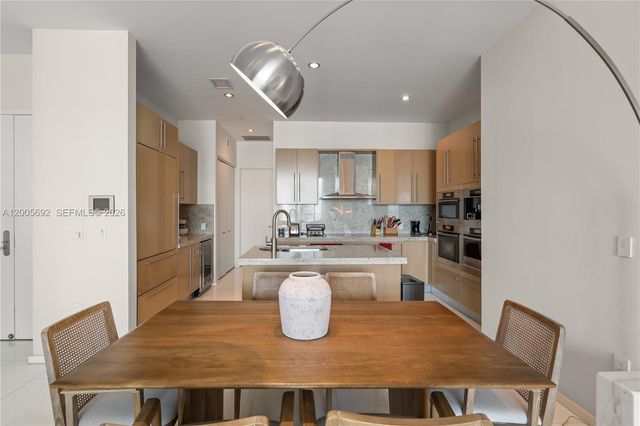 900 Brickell Key Blvd 3002, Miami, FL 33131