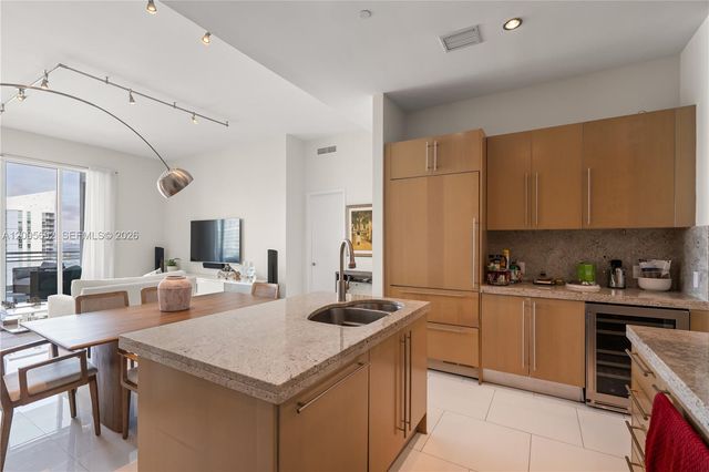 900 Brickell Key Blvd 3002, Miami, FL 33131