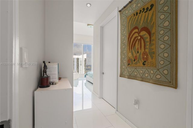 900 Brickell Key Blvd 3002, Miami, FL 33131