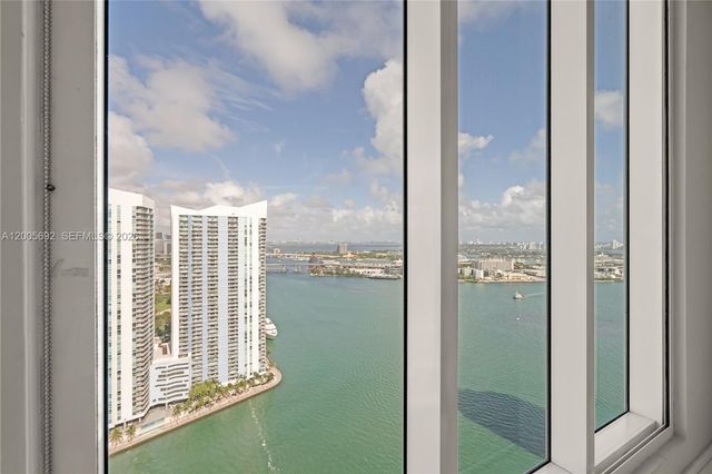 900 Brickell Key Blvd 3002, Miami, FL 33131