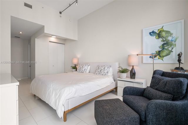 900 Brickell Key Blvd 3002, Miami, FL 33131