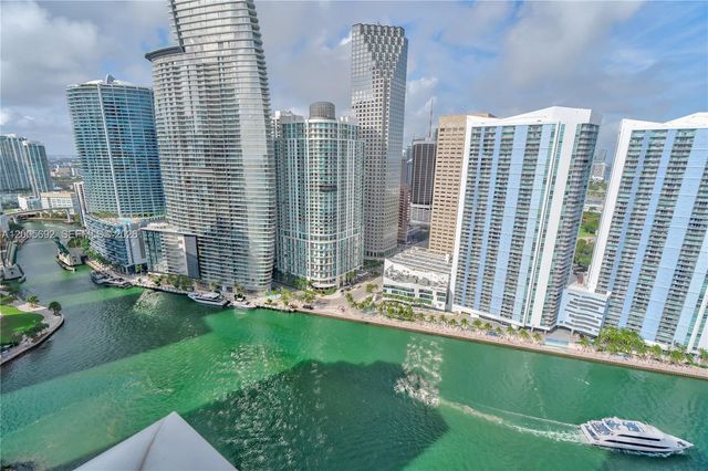 900 Brickell Key Blvd 3002, Miami, FL 33131
