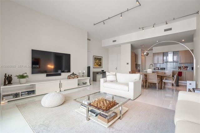 900 Brickell Key Blvd 3002, Miami, FL 33131