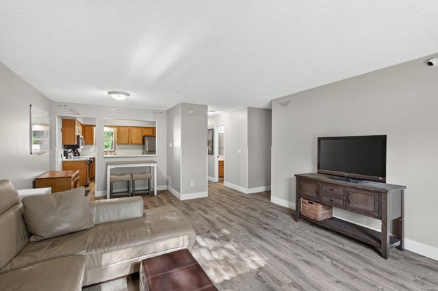 12951 Girard Avenue S 1, Burnsville, MN 55337