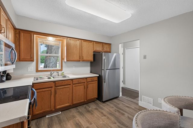 12951 Girard Avenue S 1, Burnsville, MN 55337
