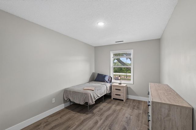 12951 Girard Avenue S 1, Burnsville, MN 55337