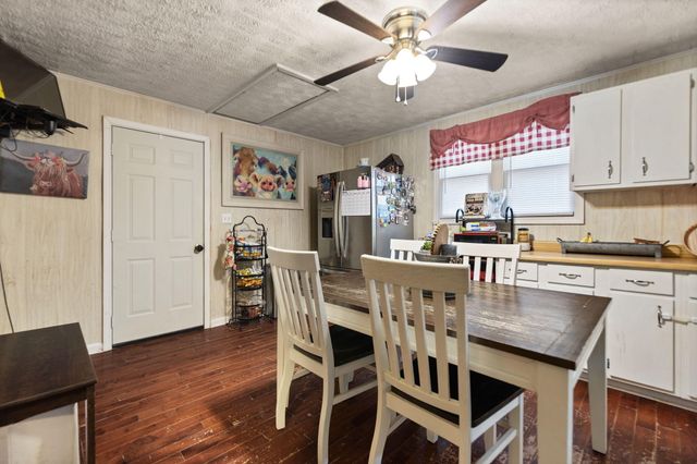 325 Beechfork Road, Clay City, KY 40312