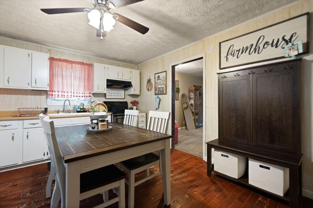 325 Beechfork Road, Clay City, KY 40312