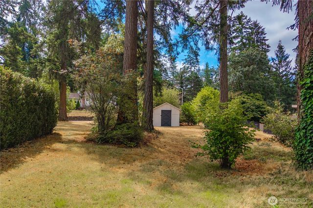 6317 Nyanza Park Drive SW, Lakewood, WA 98499
