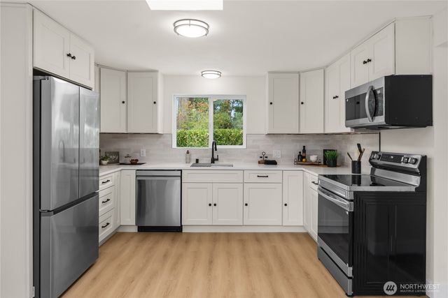 6317 Nyanza Park Drive SW, Lakewood, WA 98499
