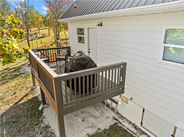 5703 Marion County 5004, Valley Springs, AR 72682