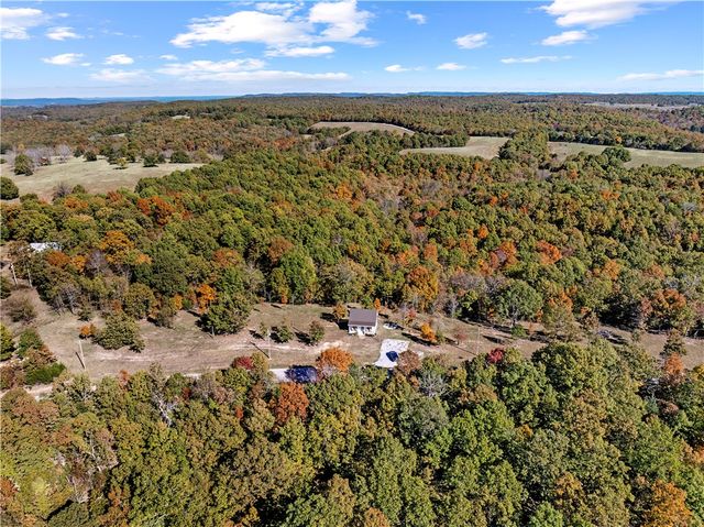 5703 Marion County 5004, Valley Springs, AR 72682