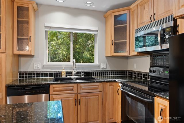145 E Barnacle Boulevard, Shelton, WA 98584