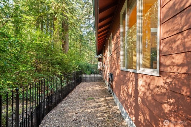 145 E Barnacle Boulevard, Shelton, WA 98584