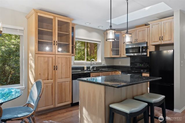 145 E Barnacle Boulevard, Shelton, WA 98584