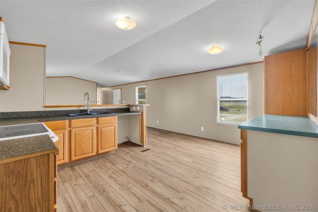 17115 S 4220 Road, Claremore, OK 74017