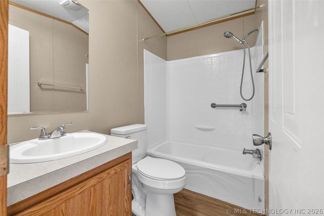 17115 S 4220 Road, Claremore, OK 74017