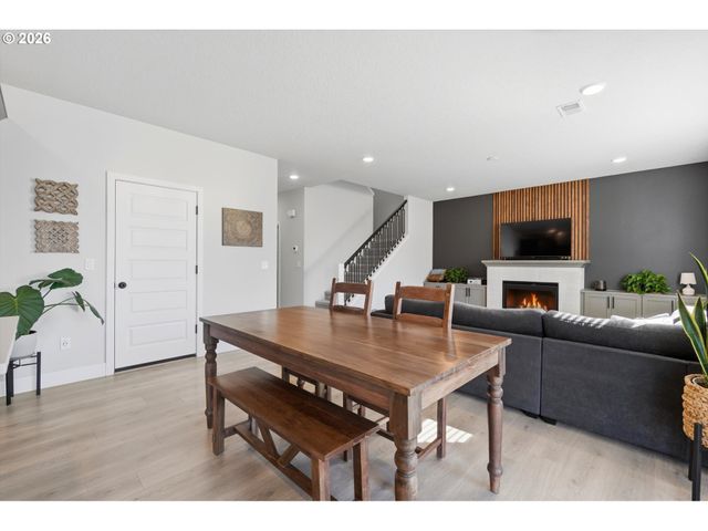 14589 Sw JENSEN Ter, Portland, OR 97224