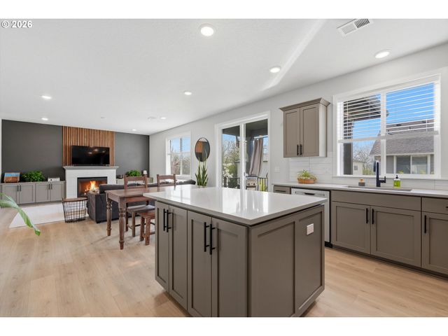 14589 Sw JENSEN Ter, Portland, OR 97224