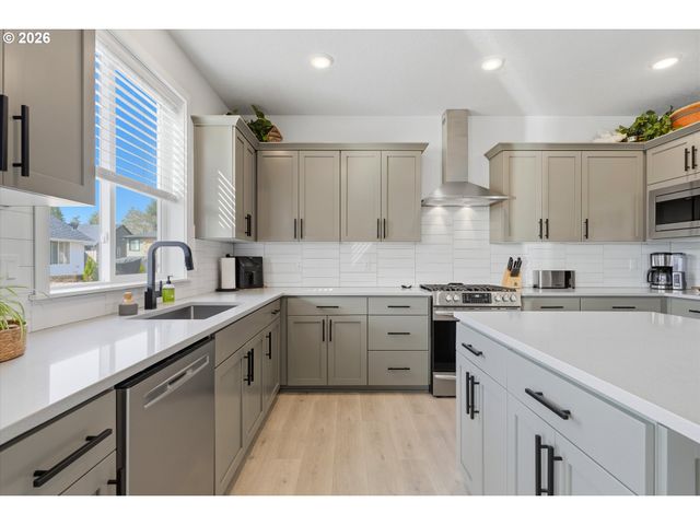 14589 Sw JENSEN Ter, Portland, OR 97224