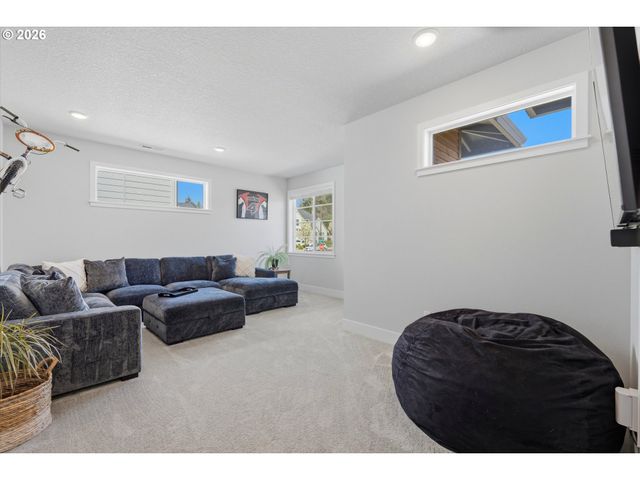 14589 Sw JENSEN Ter, Portland, OR 97224
