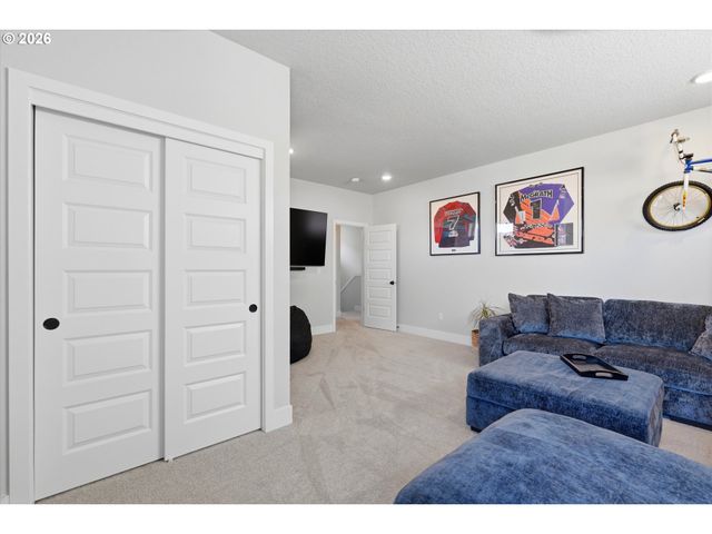 14589 Sw JENSEN Ter, Portland, OR 97224